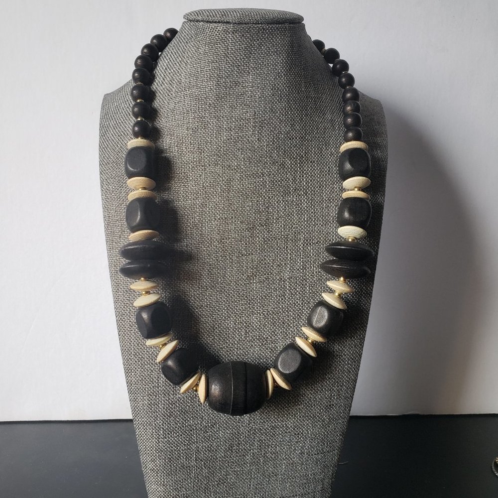 Vintage chunky Wood Bead Necklace
